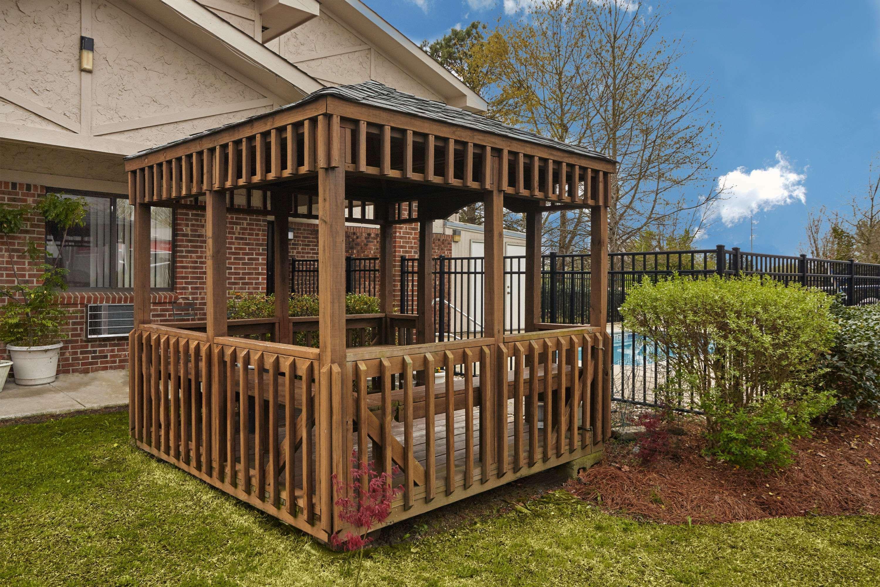 Super 8 By Wyndham Greenville Exterior foto